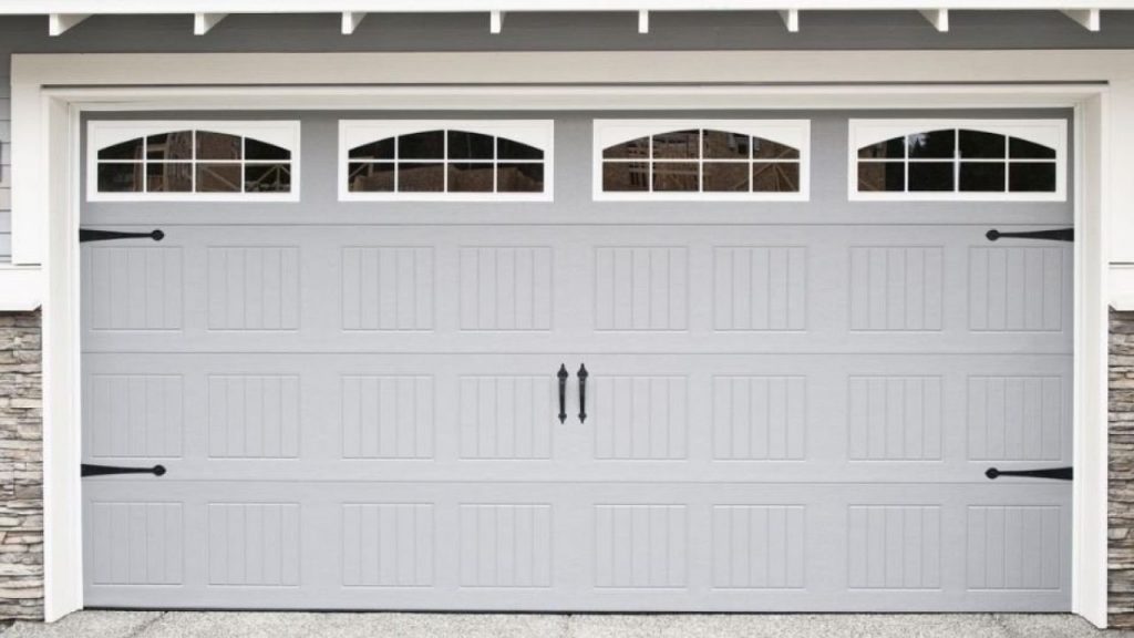 Read signs of when should you replace your garage door