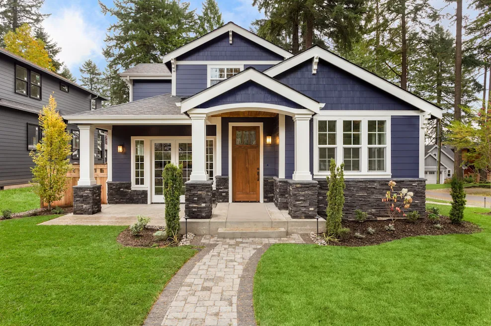 FRONT YARD GARDENS THAT MAKE A LASTING IMPRESSION